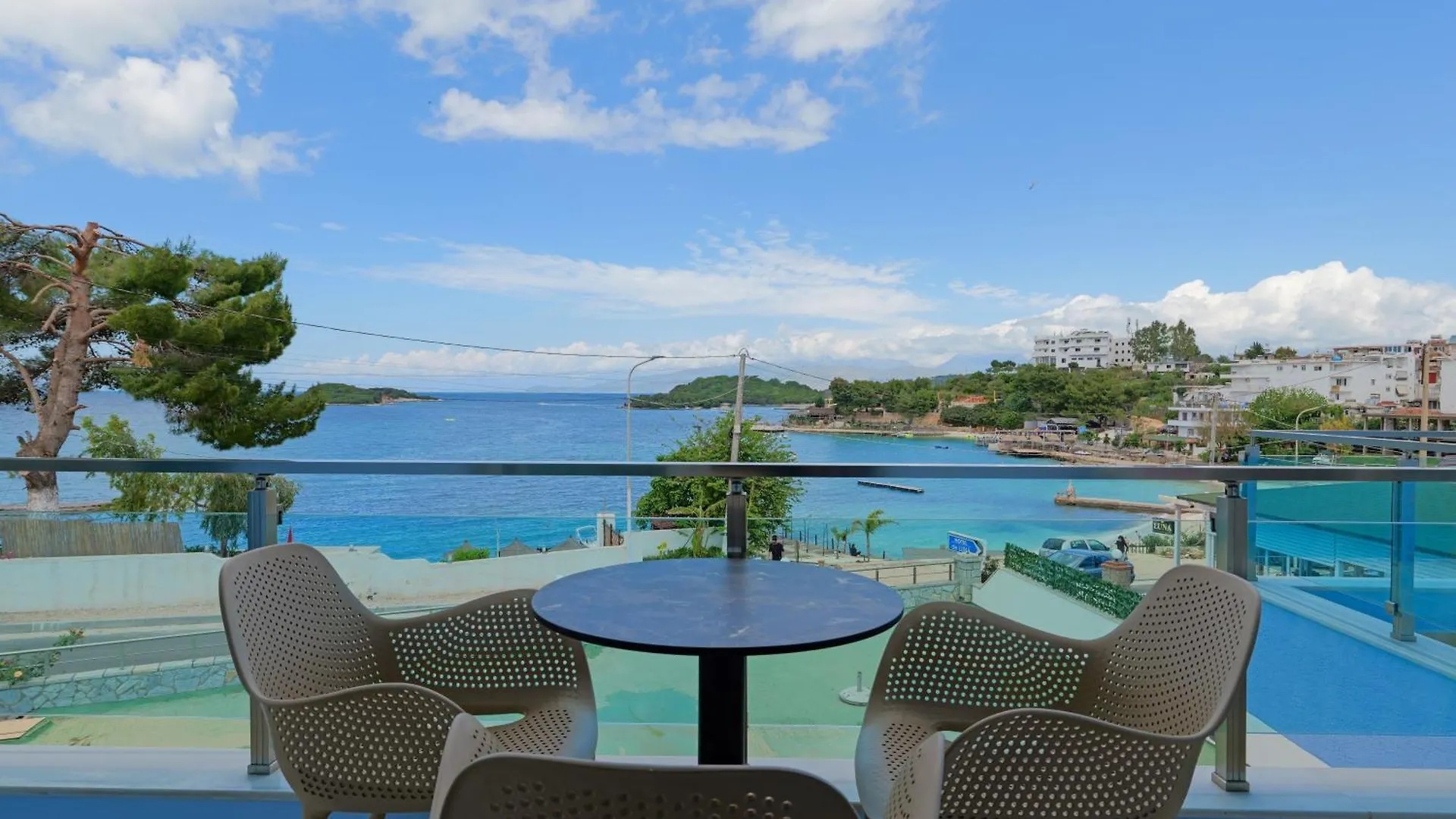 Hotel Esmerald Ksamil