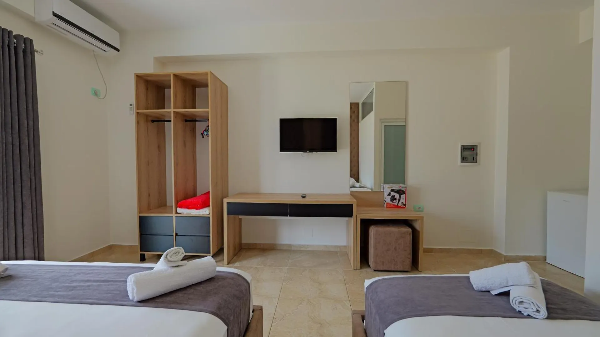 Hotel Esmerald Ksamil Albânia