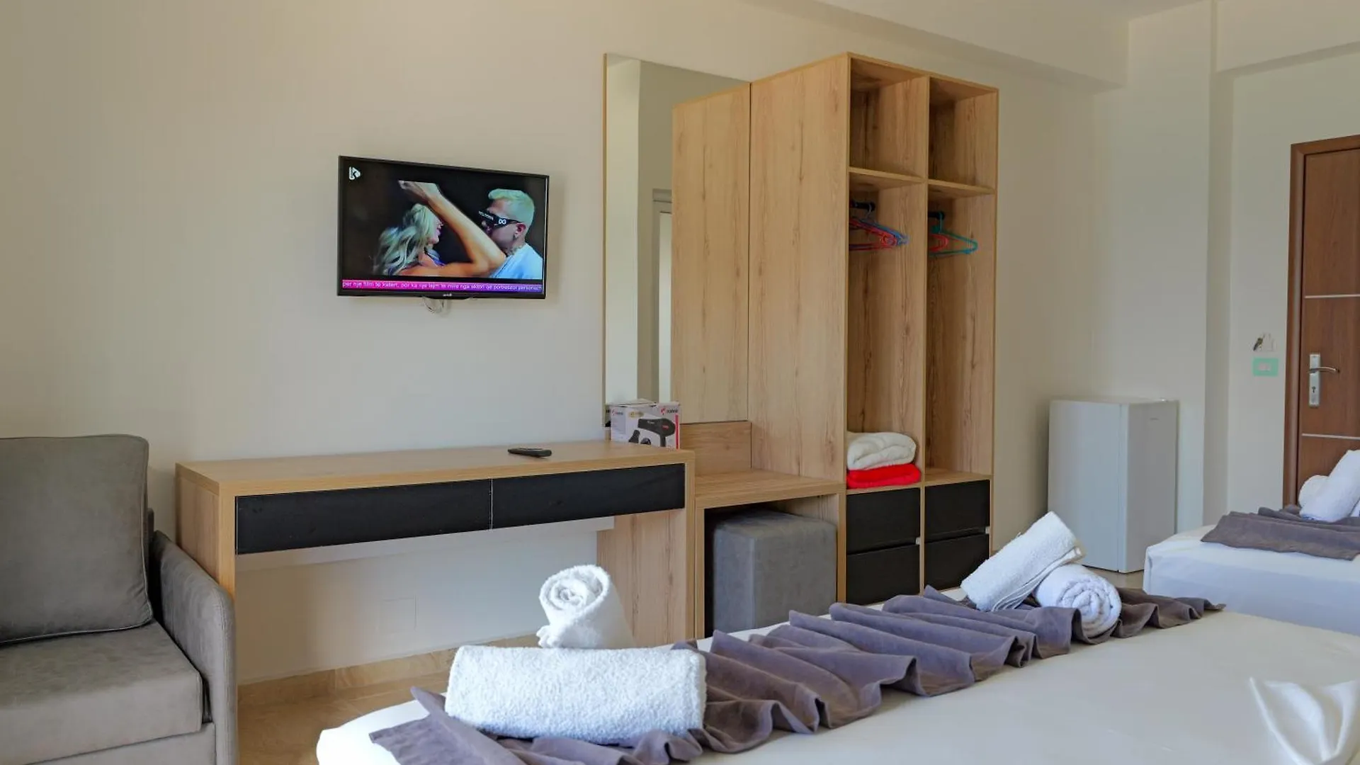 Hotel Esmerald Ksamil
