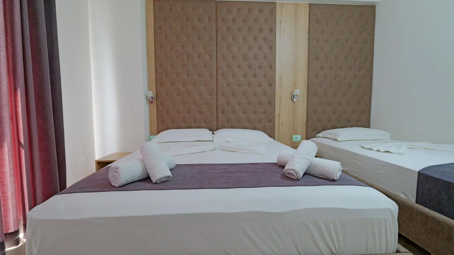 Hotel Esmerald Εξαμίλιο Αλβανία
