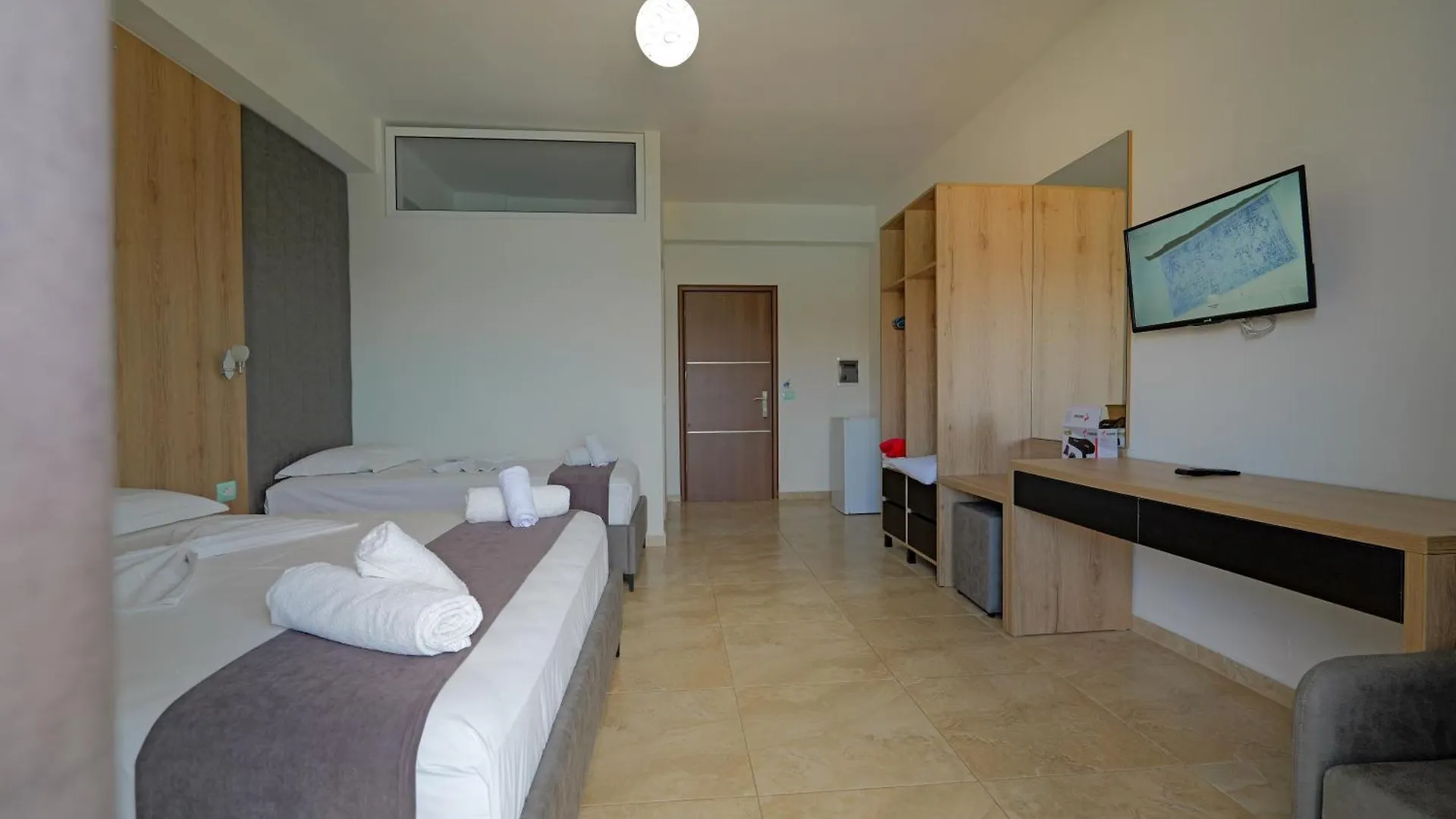 Hotel Esmerald Ksamil