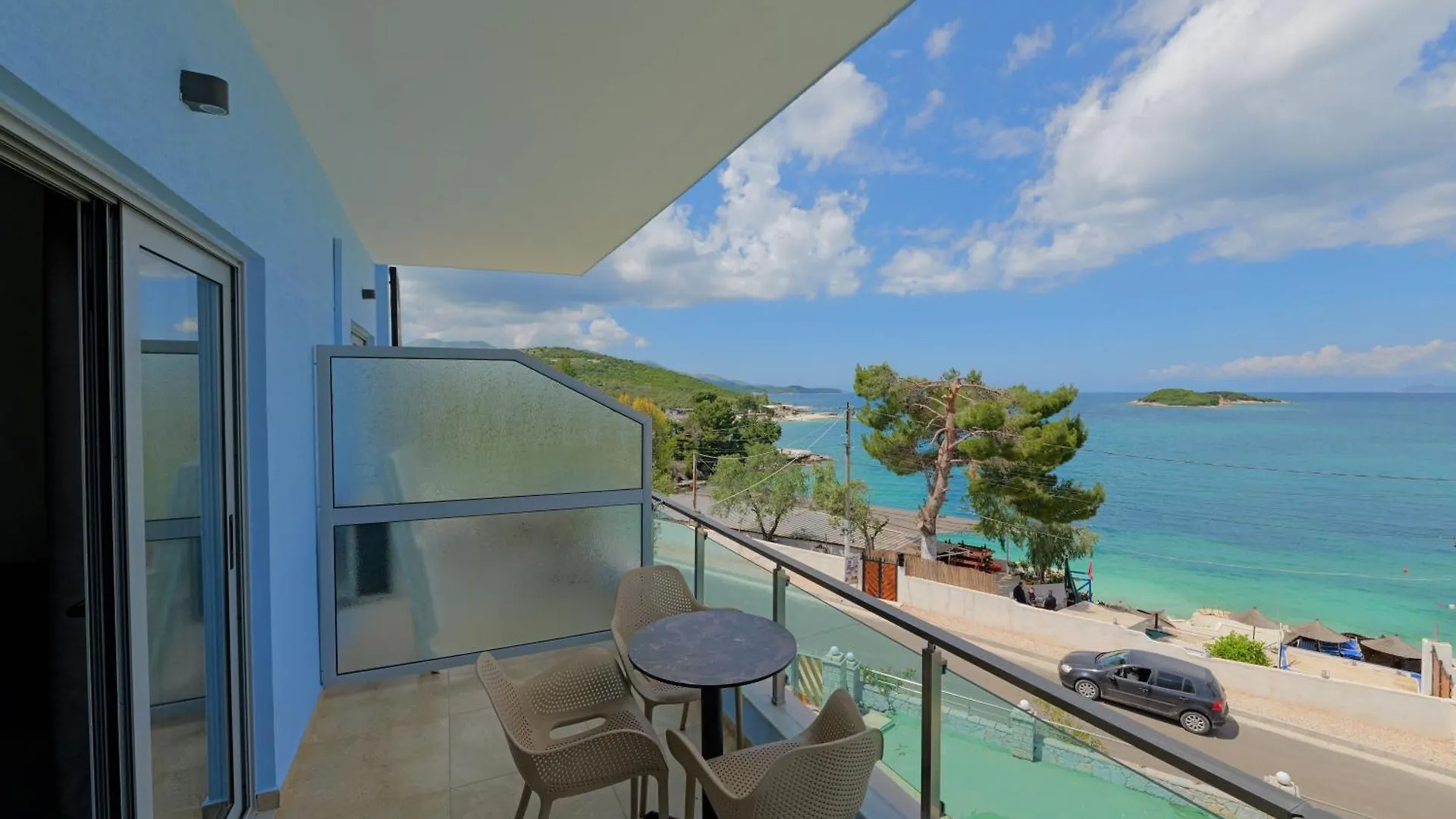 ***  Hotel Esmerald Εξαμίλιο Αλβανία