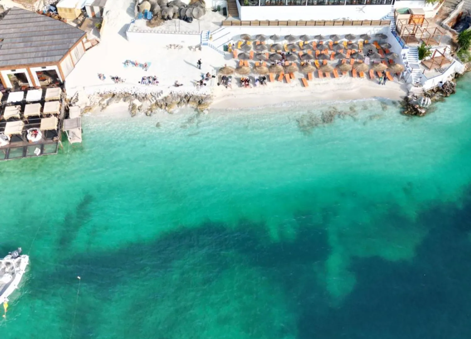 Hotel Esmerald Ksamil location