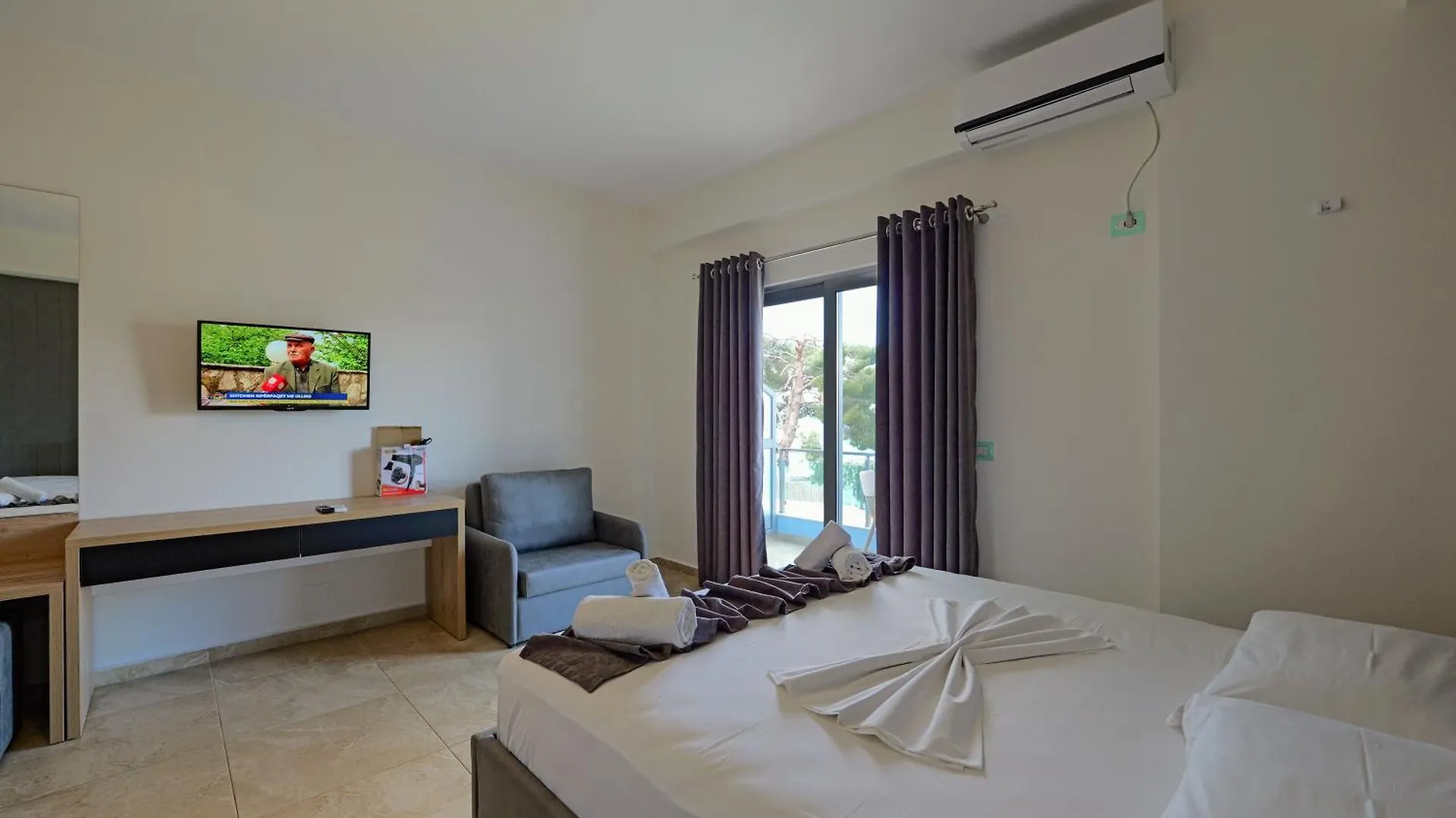 Hotel Esmerald Ksamil