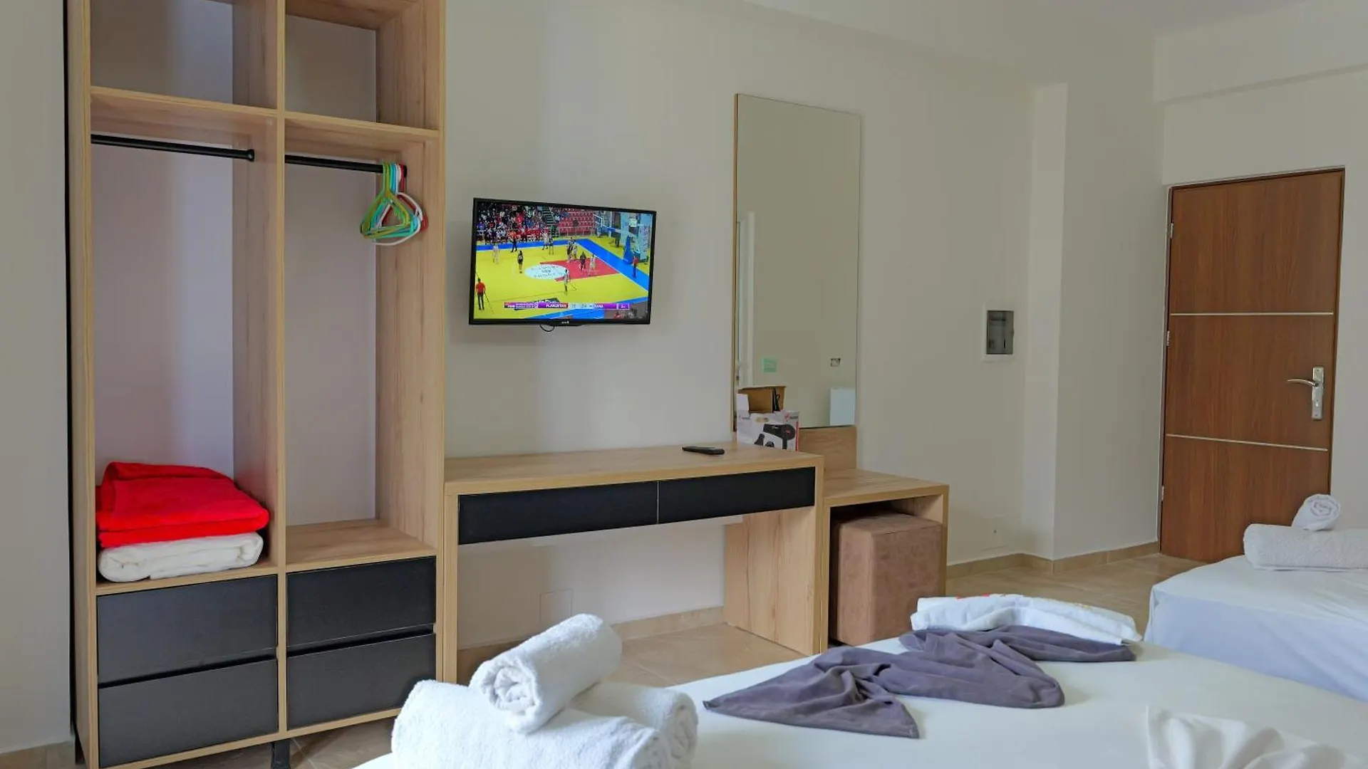 Hotel Esmerald Ksamil