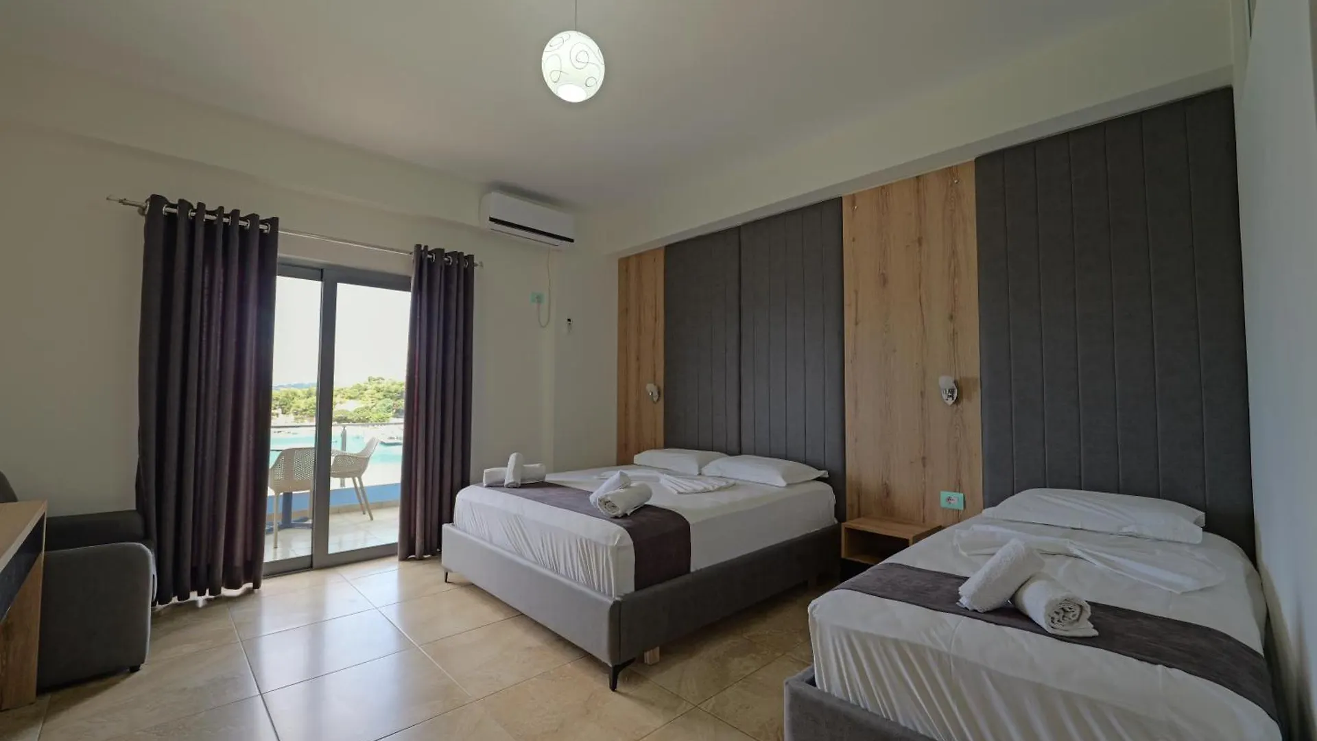 Hotel Esmerald Ksamil