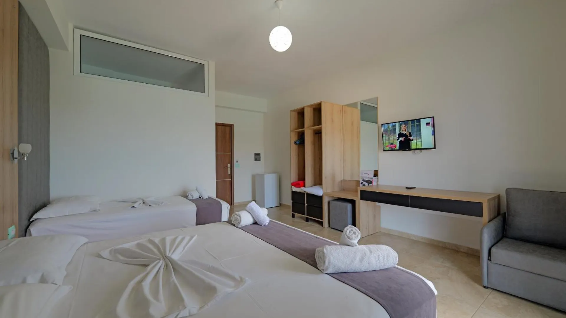 Hotel Esmerald Ksamil