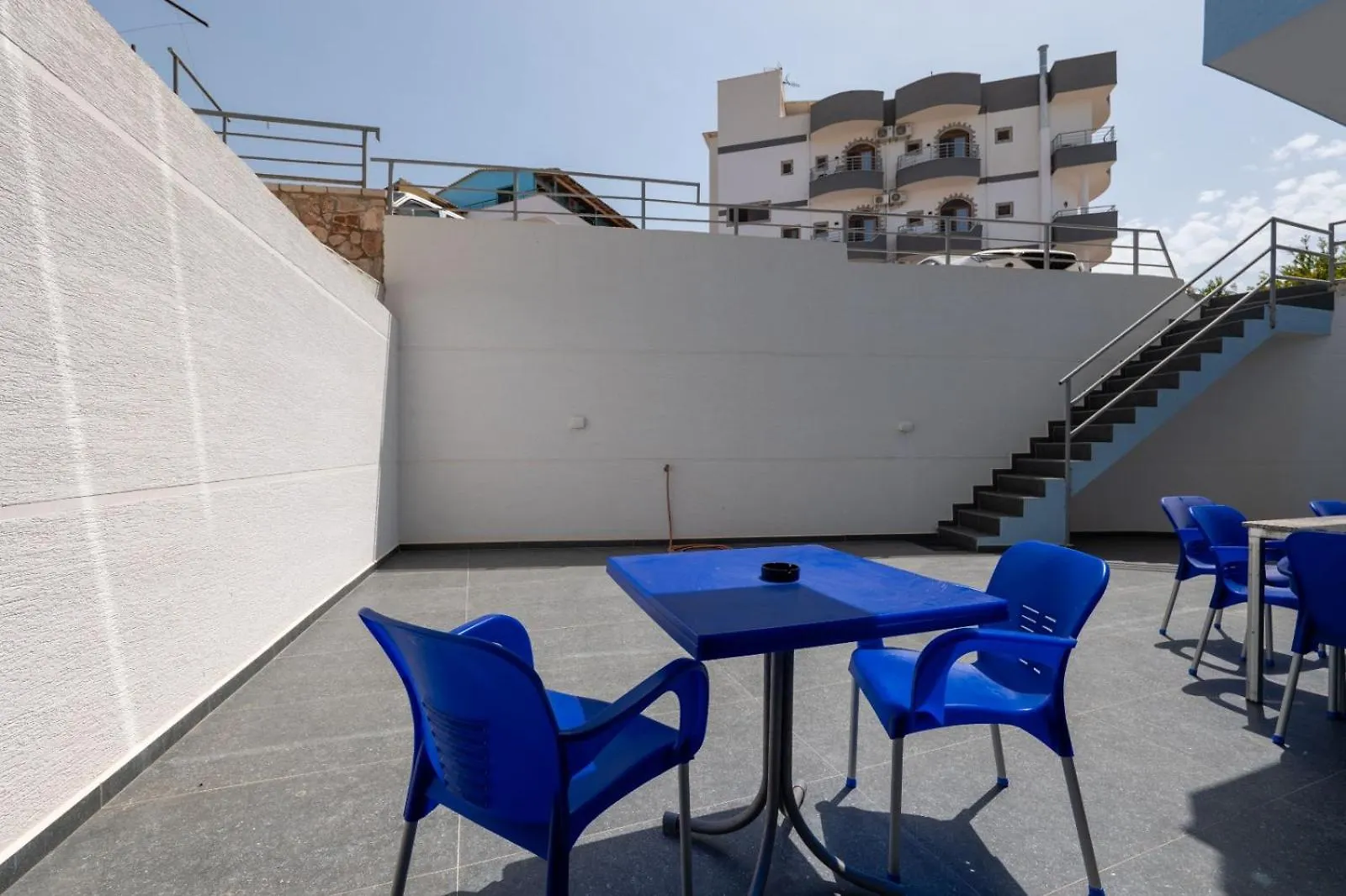 Hotel Esmerald Ksamil 3*,